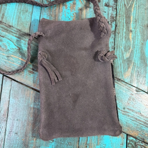 Manitobah Mukluks Suede Pouchette Shoulder Bag Crossbody Grey Aztec Wool - Picture 5 of 12